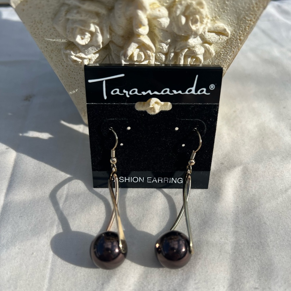 taramanda jewelry ball hanging earrings